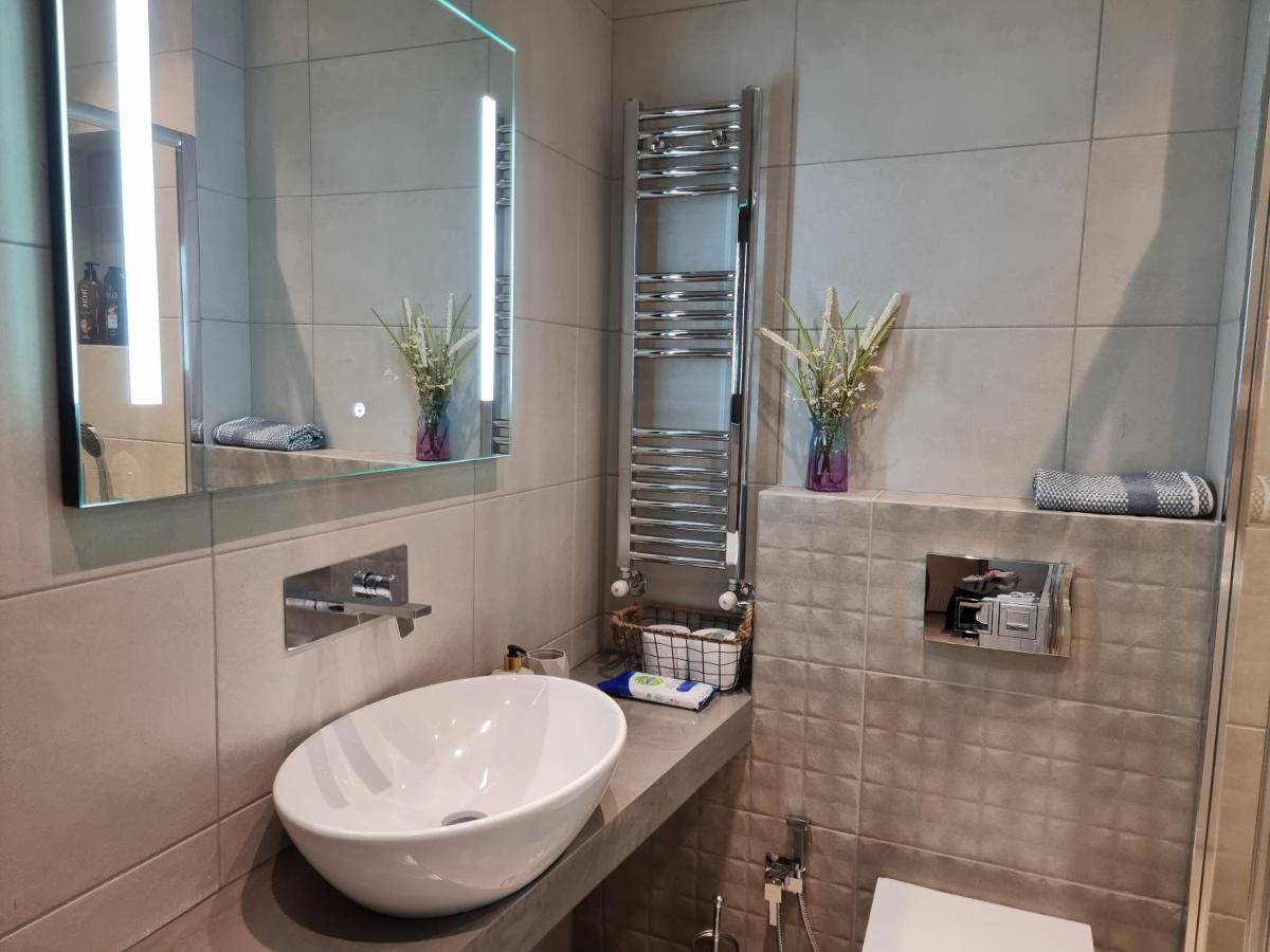 Iris City Center Premium Studio Salonic Exterior foto